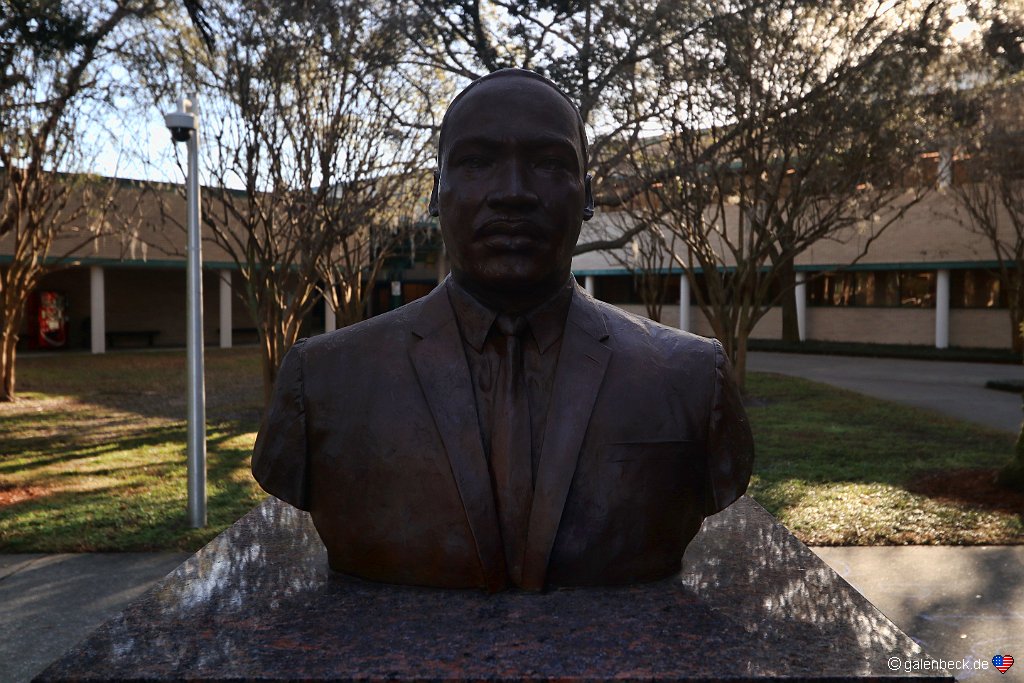 Martin Luther King Plaza