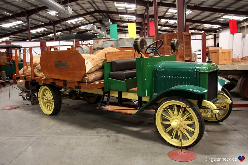 1920 Transport Model 50 2,5 Ton Stake Bed
