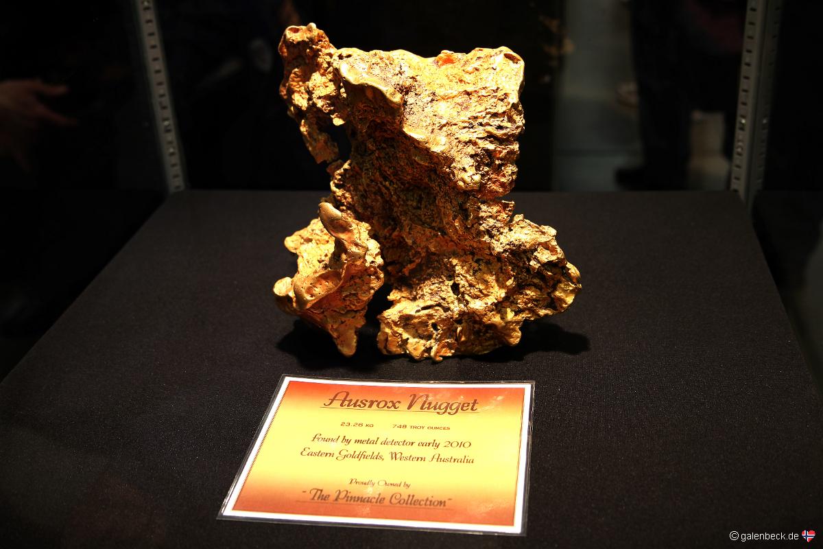 Tucson Gem and Mineral Show 2011