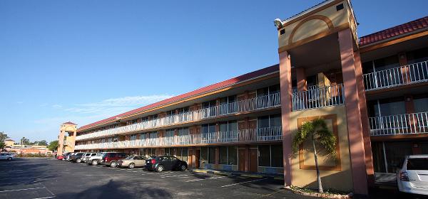 Beacon Manor Dr, Pine Manor, Florida, United States