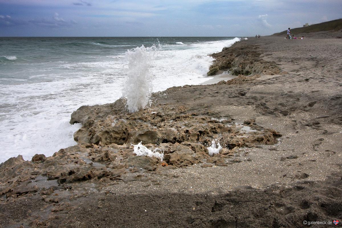 Blowing Rocks Natural Preserve