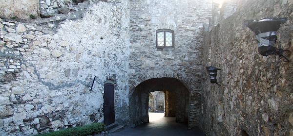 Burg Landskron 11