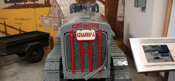 Caterpillar Model 10