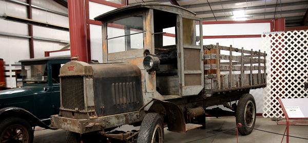1920 Winther-Marwin Model 459 4WD 2,5 Ton Stake
