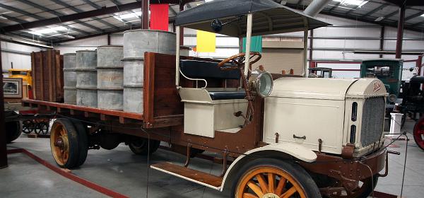 1918 Kleiber Model C 3,5 Ton Stake Bed