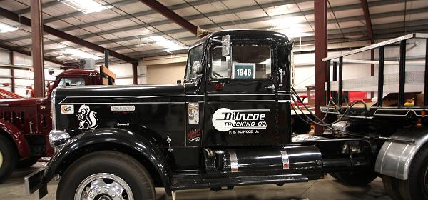 1946 Kenworth 4x2 Tractor