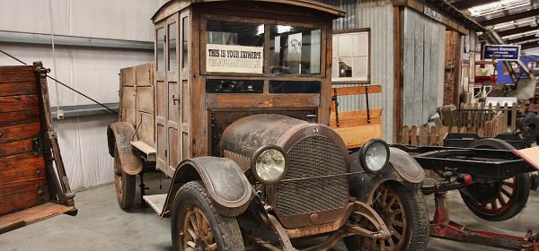 1919 Oldsmobile Model T 0,75 Ton Grain Box