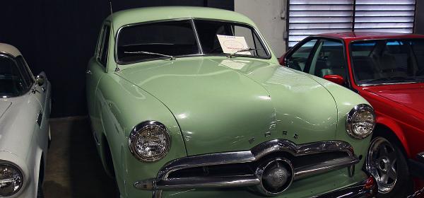 1949 Ford Custom Club Coupe