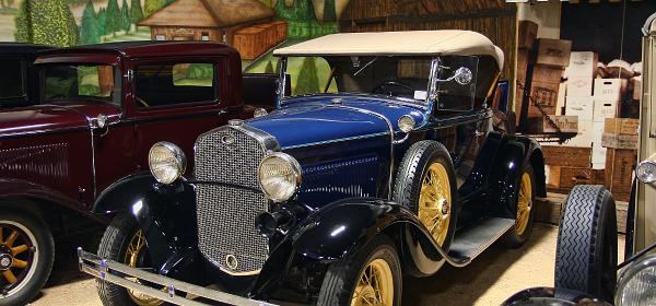1931 Ford Model A Deluxe Roadster