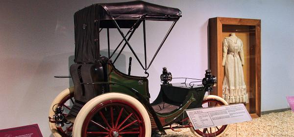 1903 Duryea Three-Wheeled Phaeton