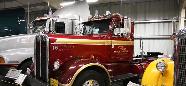 1953 Kenworth Traktor