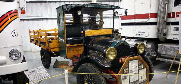 1920 Oldsmobile 1 Ton