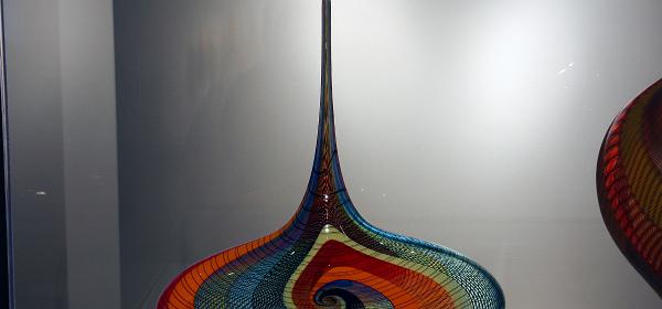 043