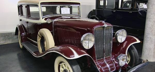 1932 Auburn 8-100A 4 DR Sedan