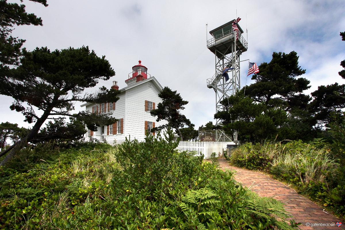 Yaquina Bay Lighthouse