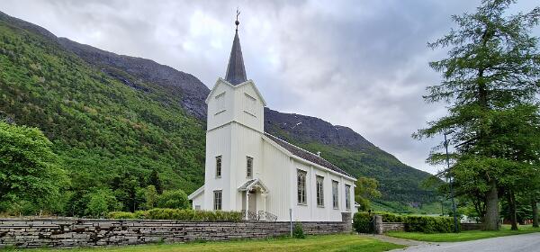Øksendal Kirke