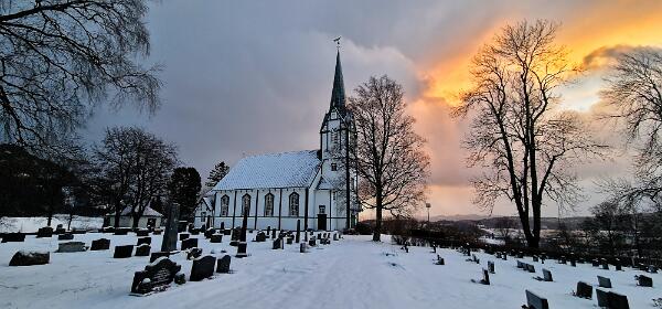 Skatval Kirke