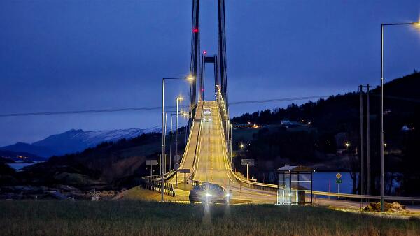 Gjemnessundbrua morning