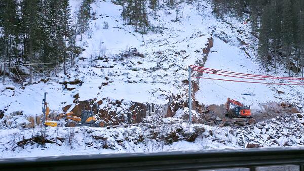 Felssturz auf Bahnstrecke bei Meråker