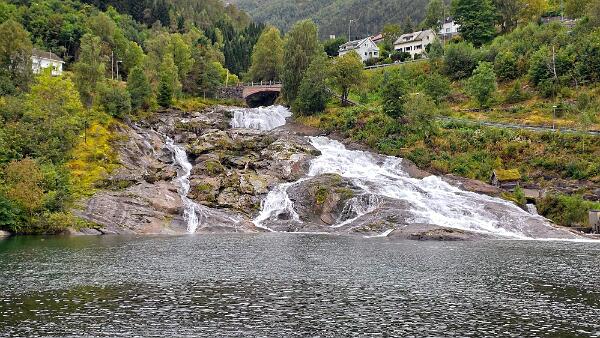Hellesyltfossen