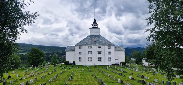 Tolga Kirke