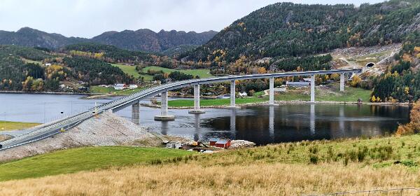 Åstfjordbrua