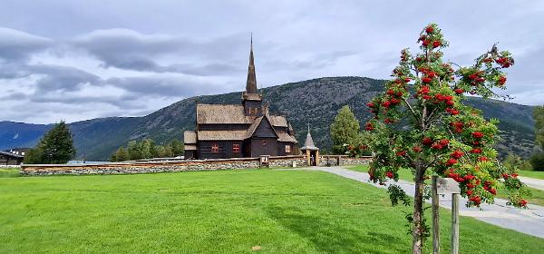 Lom Stavkyrkje