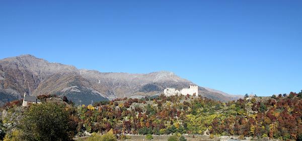 Burg Obermontani 00
