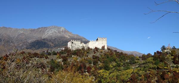 Burg Obermontani 01