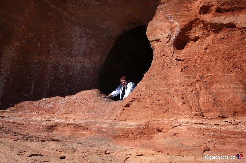 Robbers Roost Cave