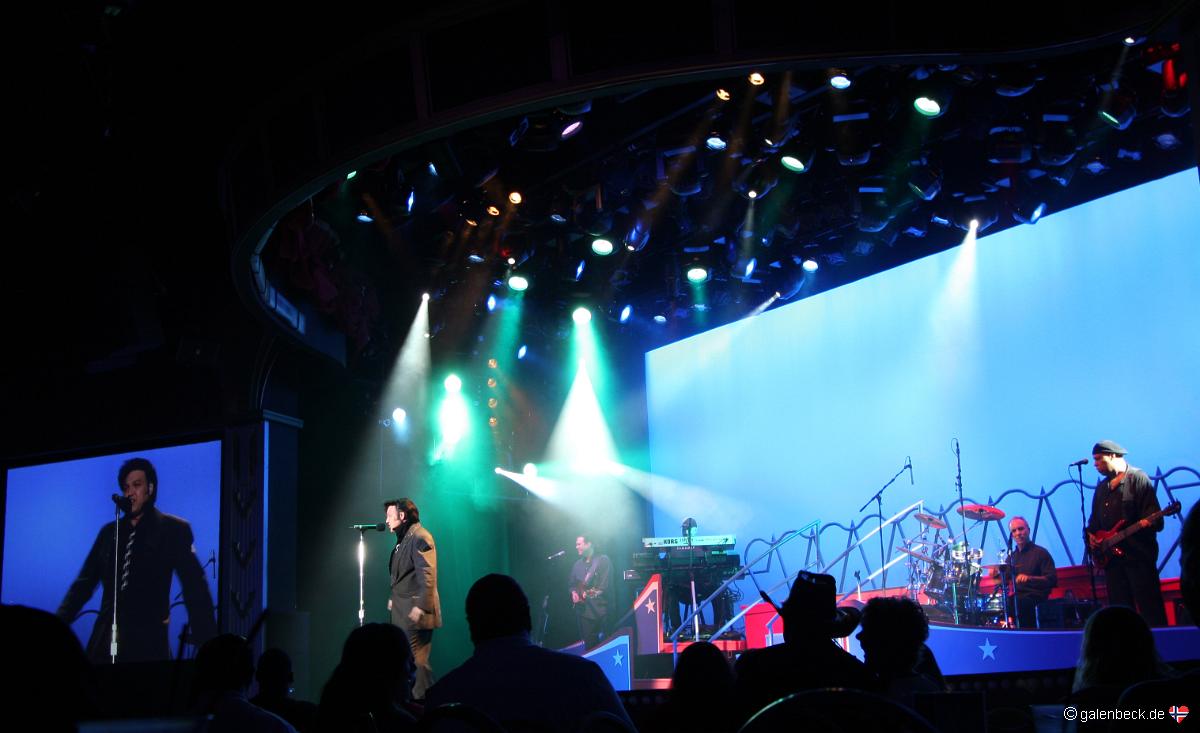 Show American Superstar