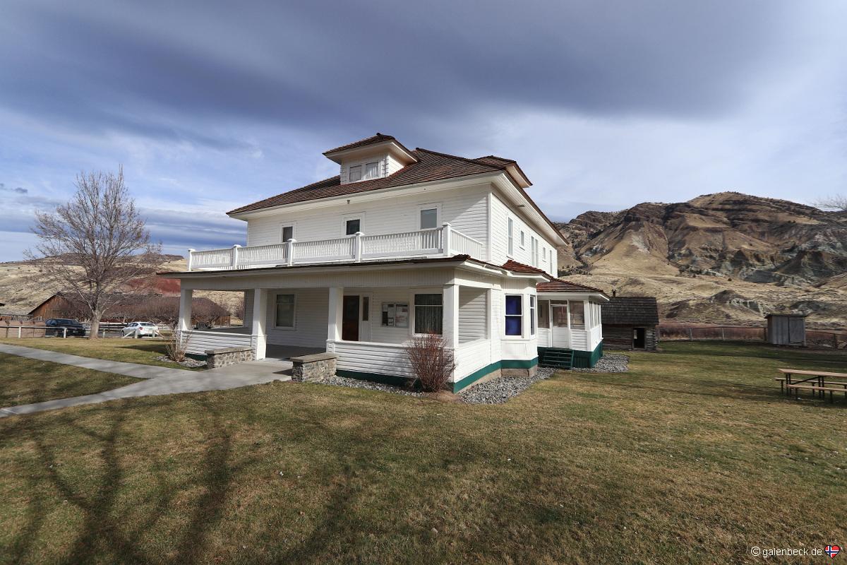 John Day Fossil Beds National Monument - Sheep Rock Unit