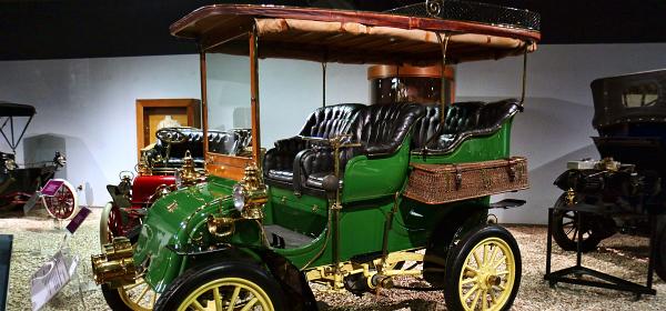 1904 Knox Tudor Touring