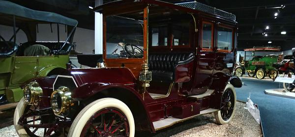 1910 Stearns Linousine