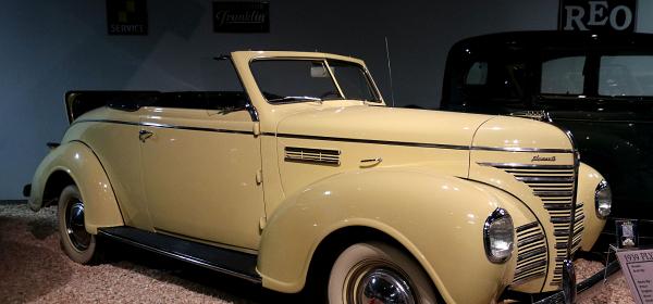 1939 Pymouth P8 Deluxe Convertible Coupe