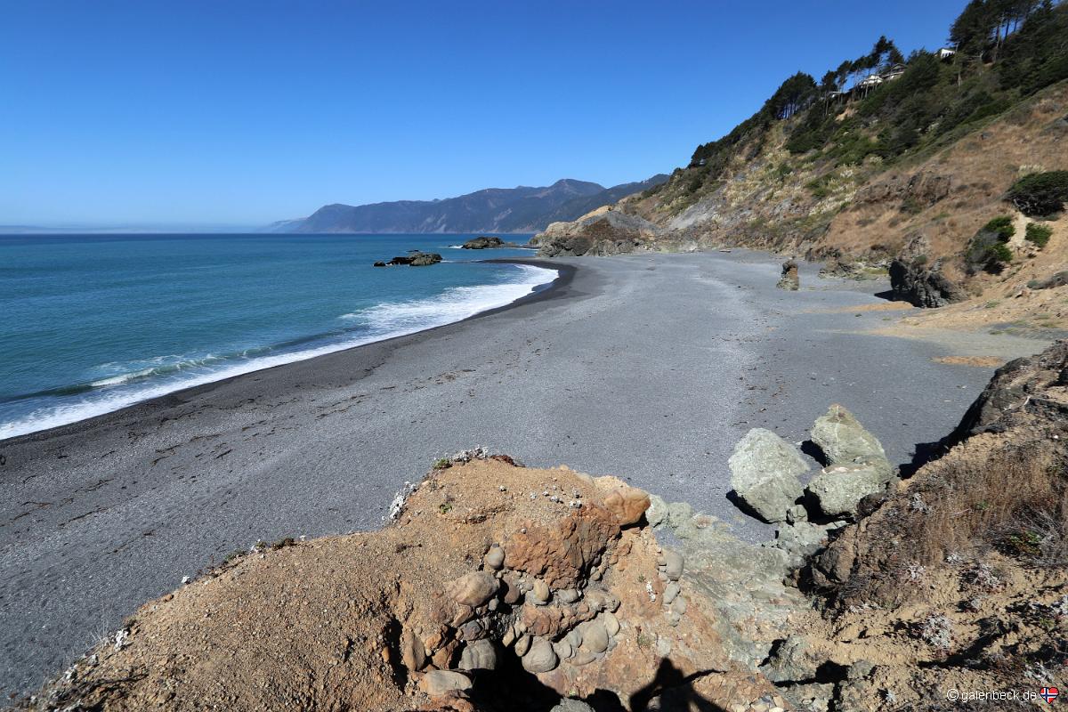 Black Sands Beach