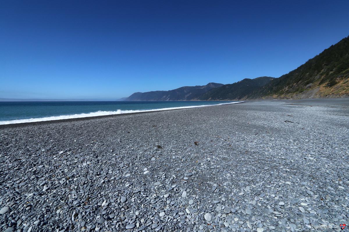 Black Sands Beach