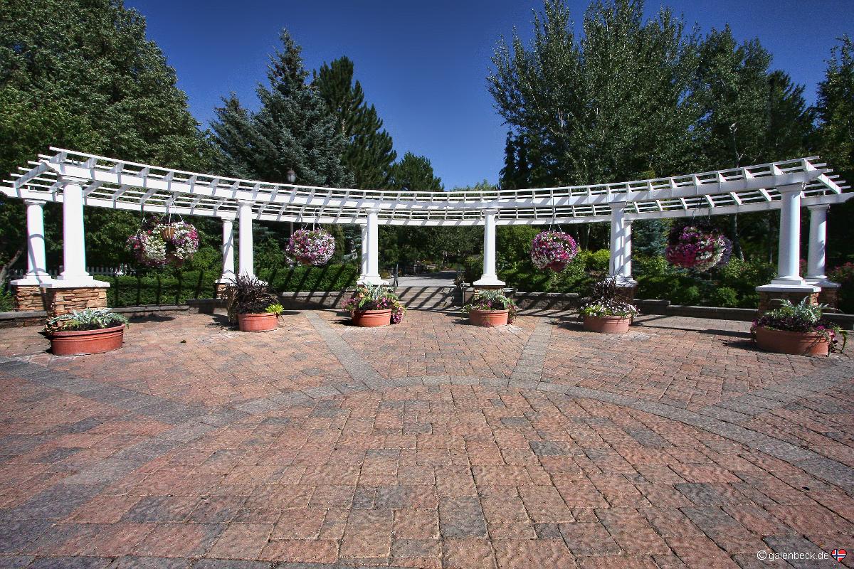 Thomas E. Ricks Gardens