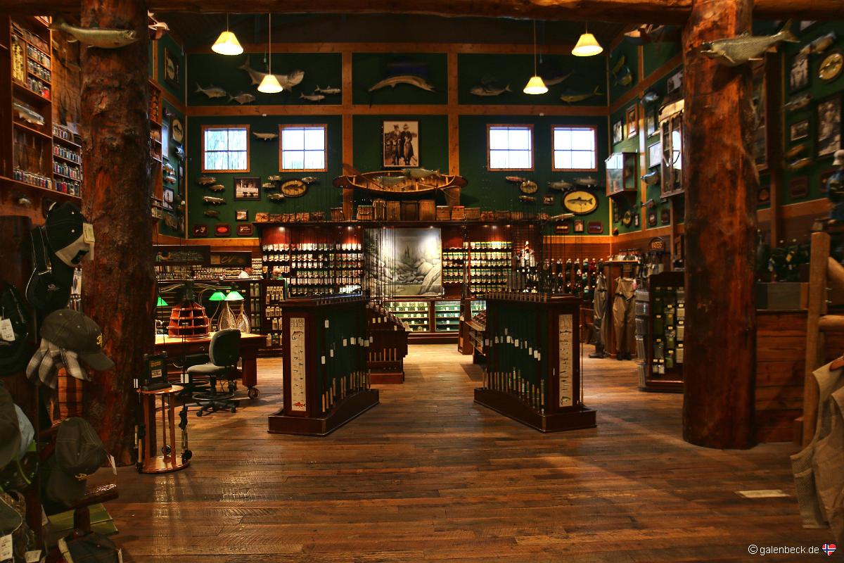Bass Pro Shops Manteca