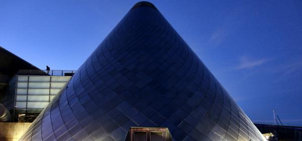 Museum of Glass am Abend
