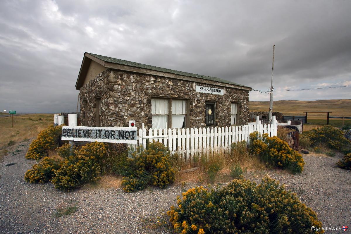 Como Bluff Fossil Cabin Museum