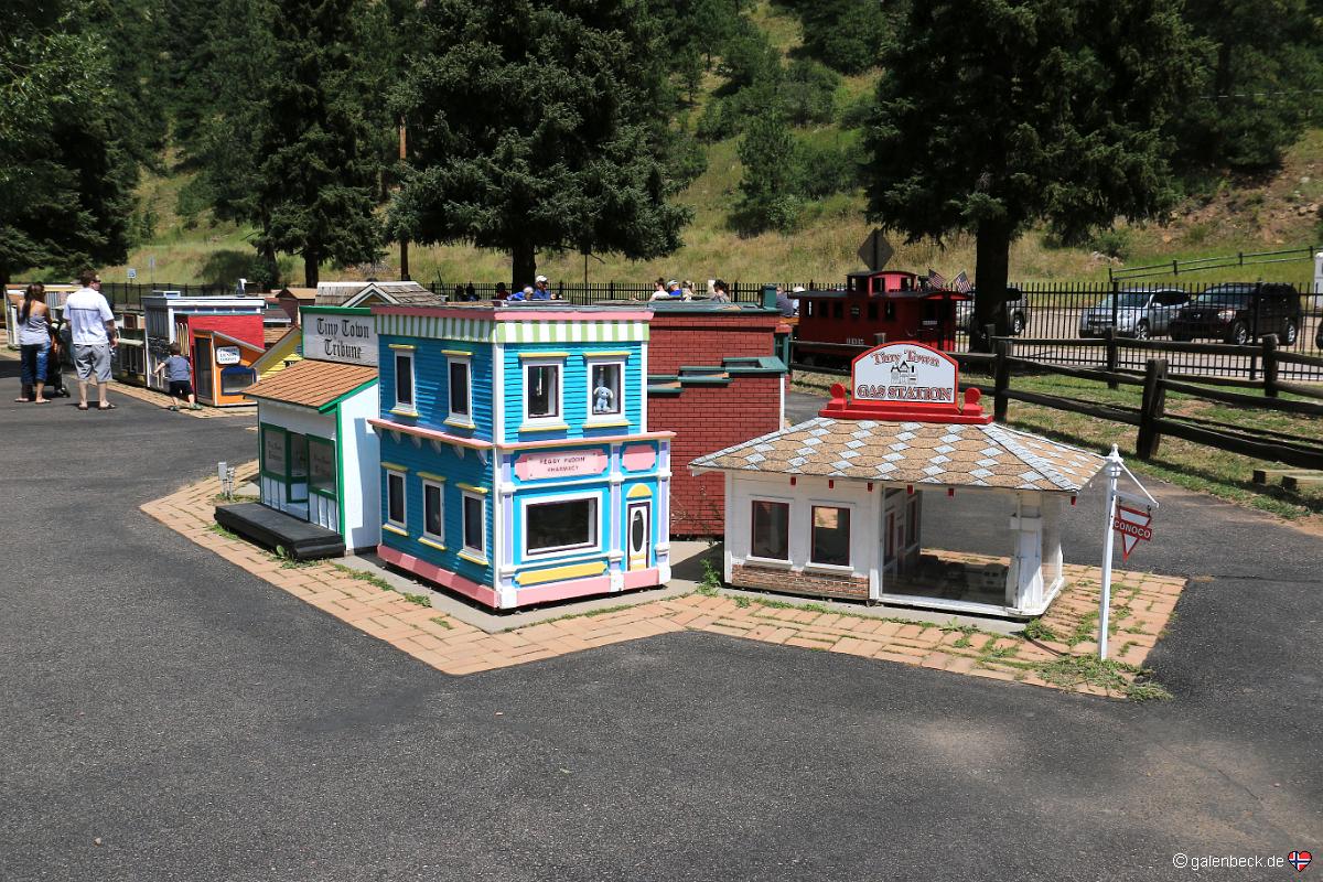 Tiny Town & Railroad