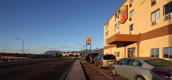 Super 8 Colorado Springs / Garden Of The Gods